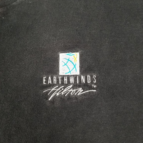 VTG Earthwinds Hilton Hotel Embroidered Shirt Sz Lg Oneita Single Stitch FADED - Picture 3 of 9